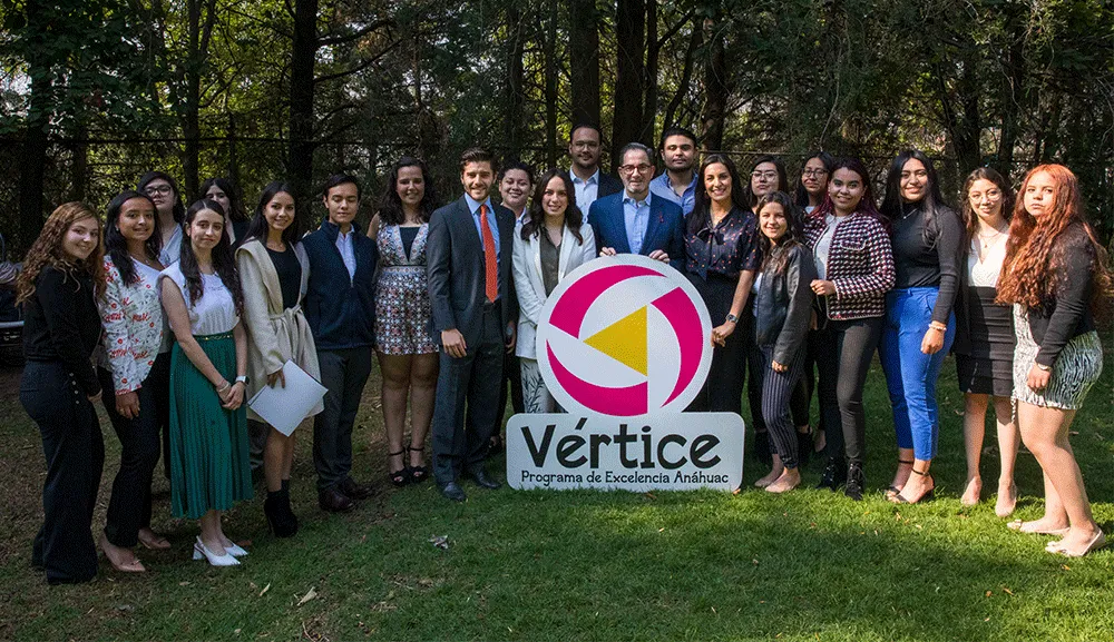 Alumnos de Vértice dialogan con Braulio Arsuaga, director general de Grupo Presidente