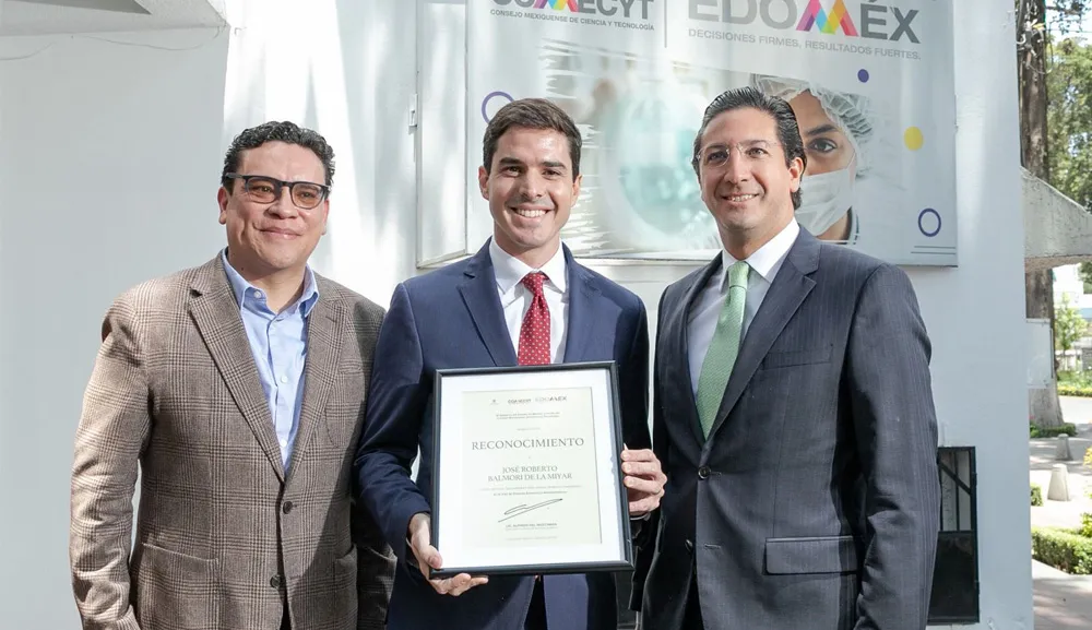 José Roberto Balmori de la Miyar gana el Premio Talento EDOMEX