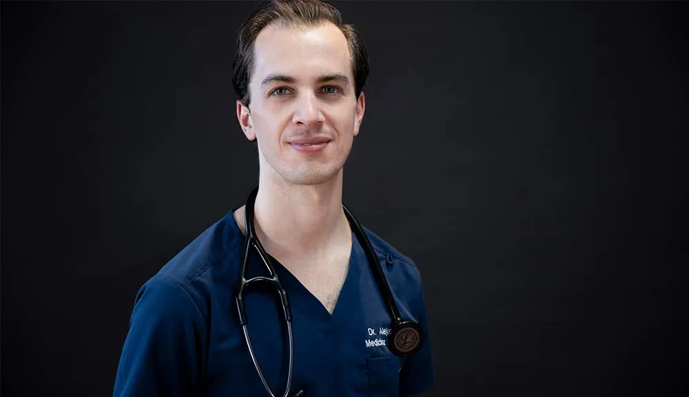 “El líder debe ser una persona íntegra que ayuda a construir el camino de los demás hacia el bien”, doctor Alejandro Ezquerra