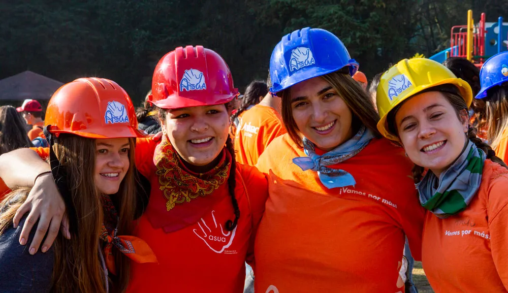 Voluntarios Anáhuac cambian la vida de familias de Huixquilucan con ASUA Construye